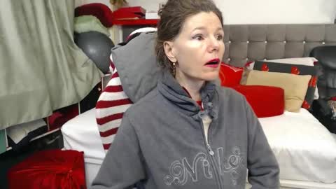 Snapshot of kellynumber chatting on 02/21/26, 06:25 kelly online show from 02/21/26, 06:25