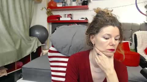 Snapshot of kellynumber chatting on 03/05/26, 10:06 kelly online show from 03/05/26, 10:06
