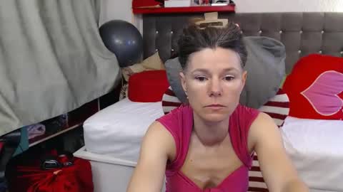 Snapshot of kellynumber chatting on 03/20/26, 01:49 kelly online show from 03/20/26, 01:49