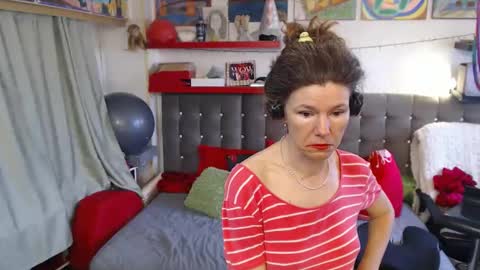 Snapshot of kellynumber chatting on 04/10/26, 11:15 kelly online show from 04/10/26, 11:15