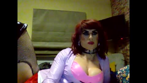 kellypvc1 online show from 11/19/25, 07:03