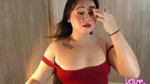 Snapshot of kellys_hot_assxx chatting on 03/08/25, 07:42 KELLY MCDOLEN online show from 03/08/25, 07:42