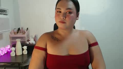 Snapshot of kellys_hot_assxx chatting on 02/22/26, 05:22 KELLY MCDOLEN online show from 02/22/26, 05:22