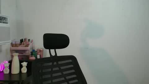 Snapshot of kellys_hot_assxx chatting on 05/10/26, 06:02 KELLY MCDOLEN online show from 05/10/26, 06:02