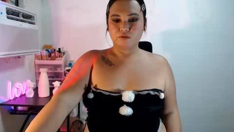KELLY MCDOLEN online show from 07/28/26, 04:39