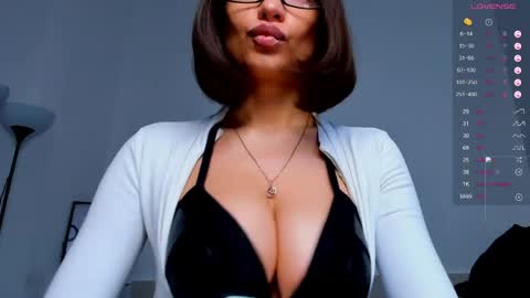 kellysmits online show from 05/19/26, 06:42