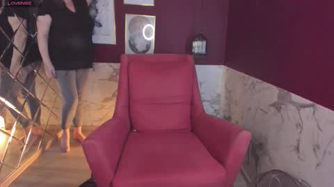 Kelly online show from 11/08/25, 08:25