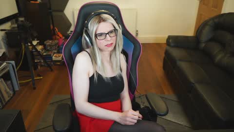 kelseycobalt online show from 12/17/24, 01:50