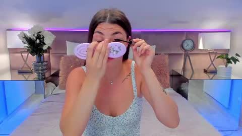 kelsi_di online show from 06/30/26, 05:19