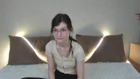 Snapshot of kelsirabenold chatting on 03/17/26, 04:50 Kelsirabenold online show from 03/17/26, 04:50