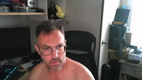 Snapshot of kelvin06133 chatting on 07/10/26, 03:03 kelvin06133 online show from 07/10/26, 03:03
