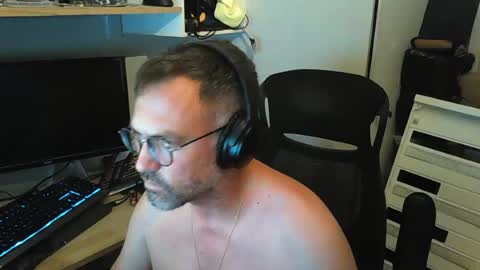 Snapshot of kelvin06133 chatting on 07/12/26, 10:01 kelvin06133 online show from 07/12/26, 10:01