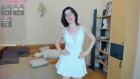 Snapshot of kemberlyrobeza chatting on 06/13/26, 12:52 Lina online show from 06/13/26, 12:52