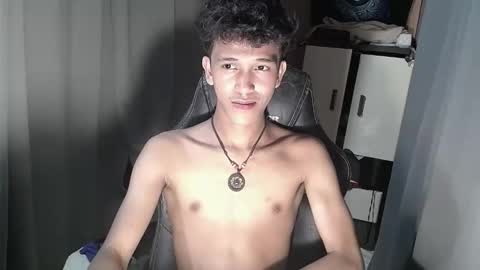 Snapshot of ken_bigcockxx chatting on 10/22/25, 07:02 Ken online show from 10/22/25, 07:02