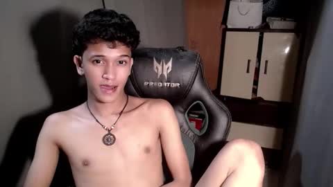 Snapshot of ken_bigcockxx chatting on 11/14/25, 05:44 Ken online show from 11/14/25, 05:44