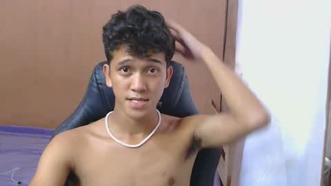 Snapshot of ken_bigcockxx chatting on 12/18/25, 04:07 Ken online show from 12/18/25, 04:07