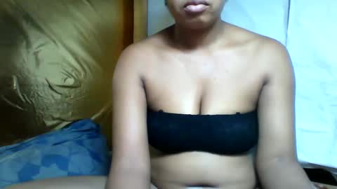 Snapshot of kenalie chatting on 06/07/26, 12:09 Kenalie online show from 06/07/26, 12:09