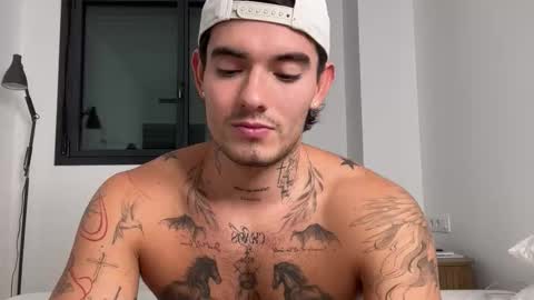 luis carlos esteban online show from 10/16/25, 03:57