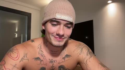 luis carlos esteban online show from 10/28/25, 03:47