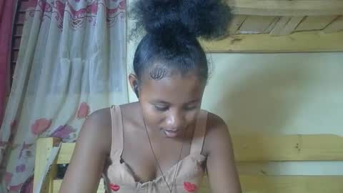 Snapshot of kenchy93 chatting on 10/20/25, 07:42 Kenchy online show from 10/20/25, 07:42