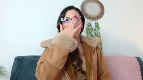 Snapshot of kendal_mosk chatting on 10/30/25, 07:47 Valery online show from 10/30/25, 07:47