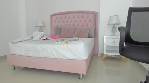 Kendall online show from 09/24/25, 06:28