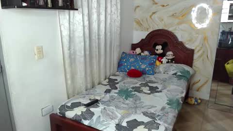 kendall  online show from 11/25/25, 05:40