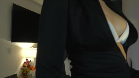 Andrea online show from 10/21/25, 11:16