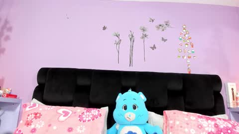 Snapshot of kendallwings chatting on 12/04/25, 06:49 kendallwings online show from 12/04/25, 06:49