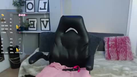 Kendall  online show from 06/17/26, 09:27