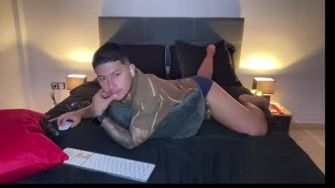 Snapshot of kende_tatt chatting on 07/31/26, 11:04 kende_tatt online show from 07/31/26, 11:04