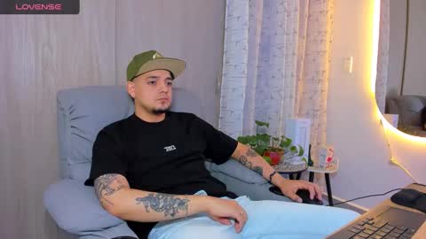 Snapshot of kendel_dimitri chatting on 09/27/25, 06:29 kendel_dimitri online show from 09/27/25, 06:29