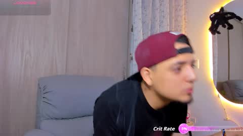 Snapshot of kendel_dimitri chatting on 10/13/25, 02:44 kendel_dimitri online show from 10/13/25, 02:44