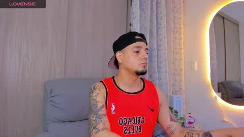 Snapshot of kendel_dimitri chatting on 11/06/25, 03:18 kendel_dimitri online show from 11/06/25, 03:18