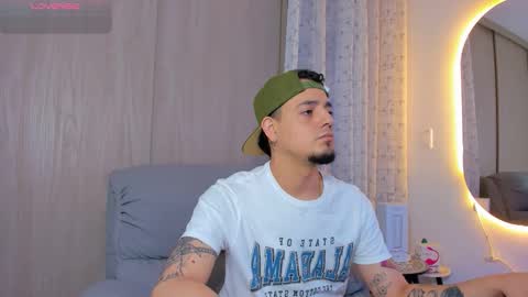 Snapshot of kendel_dimitri chatting on 11/22/25, 04:55 kendel_dimitri online show from 11/22/25, 04:55