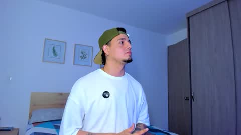 Snapshot of kendel_dimitri chatting on 11/29/25, 09:01 kendel_dimitri online show from 11/29/25, 09:01