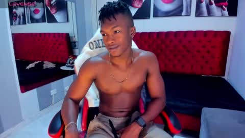 Snapshot of kender21_ chatting on 12/18/24, 12:29 Kender online show from 12/18/24, 12:29