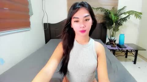Snapshot of kendra_cake69 chatting on 05/13/26, 09:44 kendra_cake69 online show from 05/13/26, 09:44