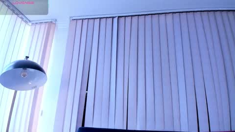 Kendra crow online show from 12/01/25, 02:22