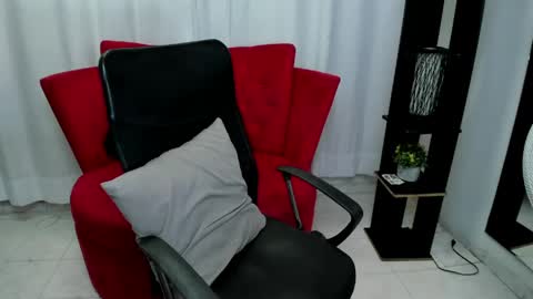 Snapshot of kendra_hot chatting on 06/05/26, 10:04 Kendra Hot online show from 06/05/26, 10:04