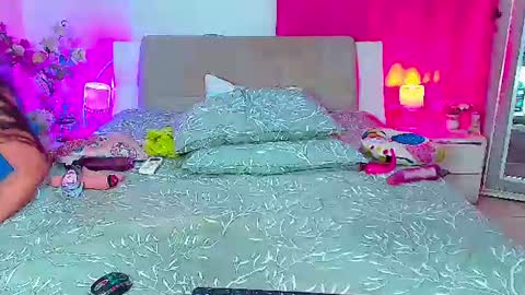 kendra_love31 online show from 07/07/26, 06:47