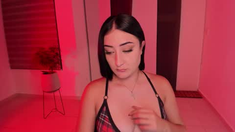 Snapshot of kendra_scoth chatting on 09/21/25, 12:34 Kendra Scoth online show from 09/21/25, 12:34