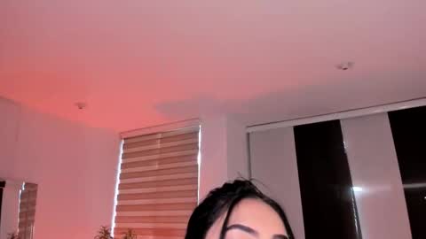 Snapshot of kendra_scoth chatting on 10/26/25, 07:31 Kendra Scoth online show from 10/26/25, 07:31