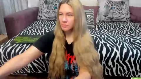 Snapshot of kendra_xx_ chatting on 09/10/25, 01:05 Kendra online show from 09/10/25, 01:05