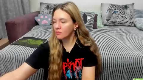 Kendra online show from 10/29/25, 12:35