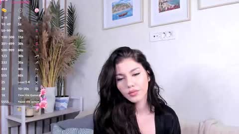 Kendra Kiss online show from 10/05/25, 08:40