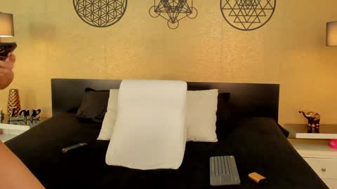 KENDRA online show from 12/29/24, 10:47