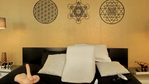 KENDRA online show from 01/07/25, 05:31