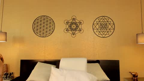 KENDRA online show from 01/25/25, 01:32