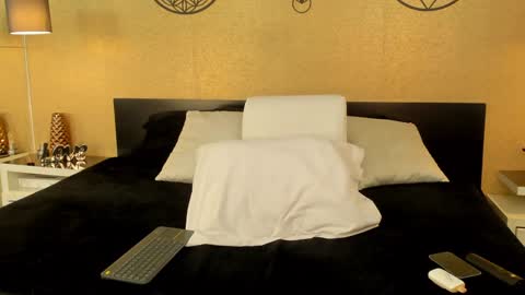 KENDRA online show from 01/26/25, 07:41